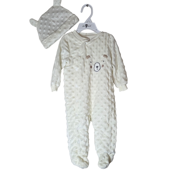 Adorable Cream Textured Bear Footie Set - Picture 1 of 3